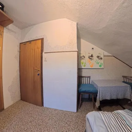 Ri-wo Apartman *